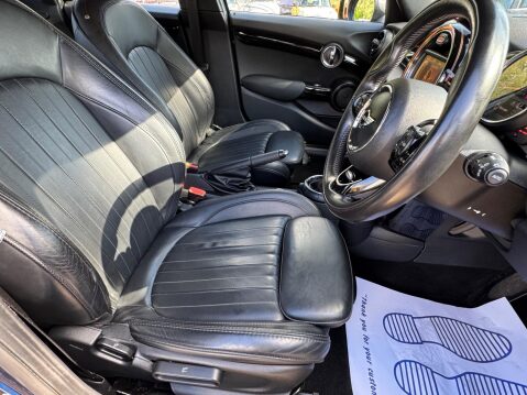 Mini Hatch 2.0 Cooper SD Hatchback 5dr Diesel Auto 6Spd Euro 6 (s/s) (170 ps) 23