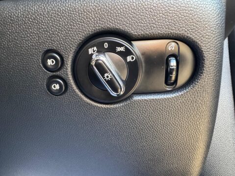 Mini Hatch 2.0 Cooper SD Hatchback 5dr Diesel Auto 6Spd Euro 6 (s/s) (170 ps) 37