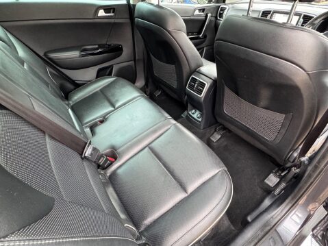 Kia Sportage 1.7 CRDi 3 Euro 6 (s/s) 5dr 26