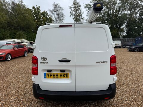 Toyota Proace 1.5D Active Medium Panel Van MWB Euro 6 6dr 18
