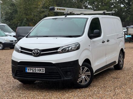 Toyota Proace 1.5D Active Medium Panel Van MWB Euro 6 6dr