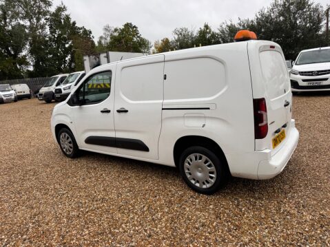 Vauxhall Combo 1.5 Turbo D 2300 Sportive L2 H1 Euro 6 (s/s) 4dr 17