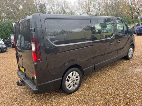 Nissan NV300 2.0 dCi 30 Tekna Crew Van Auto L2 H1 Euro 6 (s/s) 5dr 27