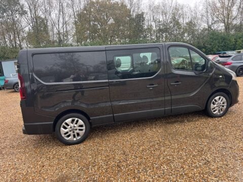 Nissan NV300 2.0 dCi 30 Tekna Crew Van Auto L2 H1 Euro 6 (s/s) 5dr 30