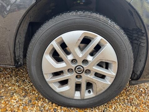 Nissan NV300 2.0 dCi 30 Tekna Crew Van Auto L2 H1 Euro 6 (s/s) 5dr 43