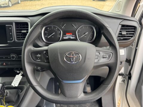 Toyota Proace 2.0D Design Medium Panel Van MWB Euro 6 (s/s) 5dr 49
