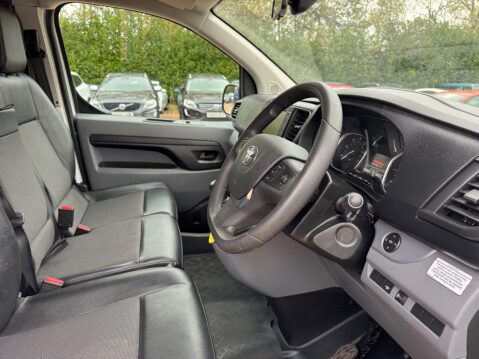 Toyota Proace 2.0D Design Medium Panel Van MWB Euro 6 (s/s) 5dr 46