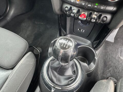 Mini Hatch 1.5 Cooper Euro 6 (s/s) 3dr 31