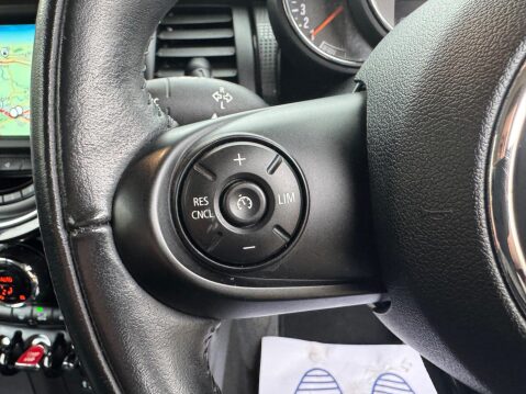 Mini Hatch 1.5 Cooper Euro 6 (s/s) 3dr 27