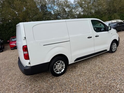 Vauxhall Vivaro 1.5 Turbo D 2900 Dynamic L2 H1 Euro 6 (s/s) 6dr 26