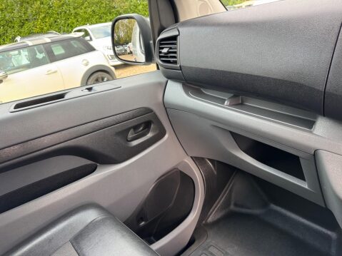 Vauxhall Vivaro 1.5 Turbo D 2900 Dynamic L2 H1 Euro 6 (s/s) 6dr 44