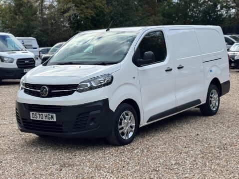 Vauxhall Vivaro 1.5 Turbo D 2900 Dynamic L2 H1 Euro 6 (s/s) 6dr 9