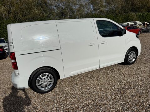 Vauxhall Vivaro 1.5 Turbo D 2700 Sportive L1 H1 Euro 6 (s/s) 6dr 32