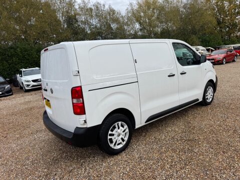 Vauxhall Vivaro 1.5 Turbo D 2900 Dynamic L1 H1 Euro 6 (s/s) 6dr 28