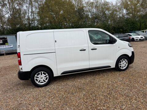 Vauxhall Vivaro 1.5 Turbo D 2900 Dynamic L1 H1 Euro 6 (s/s) 6dr 26