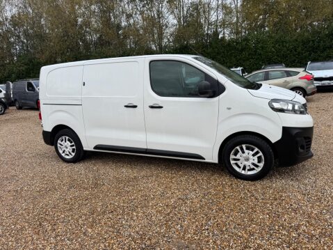 Vauxhall Vivaro 1.5 Turbo D 2900 Dynamic L1 H1 Euro 6 (s/s) 6dr 33