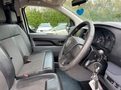 Vauxhall Vivaro 1.5 Turbo D 2900 Dynamic L1 H1 Euro 6 (s/s) 6dr 43