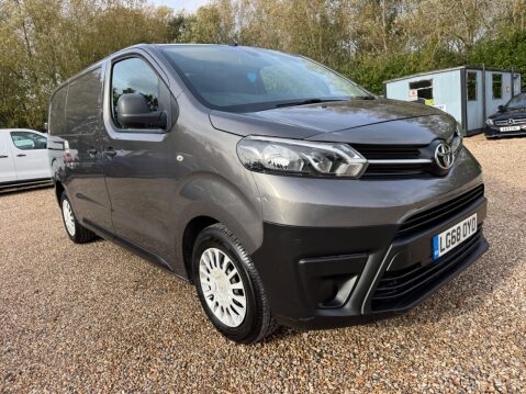 Toyota Proace 2.0D Icon Medium Panel Van MWB Euro 6 (s/s) 6dr 40