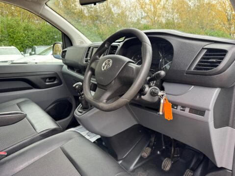 Vauxhall Vivaro 1.5 Turbo D 2700 Dynamic L1 H1 Euro 6 (s/s) 6dr 38