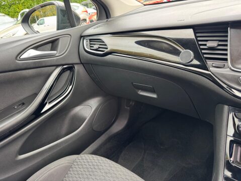 Vauxhall Astra 1.4i Turbo SRi Euro 6 5dr 47
