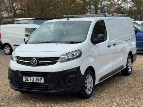Vauxhall Vivaro 1.5 Turbo D 2900 Dynamic L2 H1 Euro 6 (s/s) 6dr 9