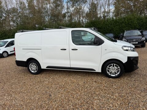 Vauxhall Vivaro 1.5 Turbo D 2900 Dynamic L2 H1 Euro 6 (s/s) 6dr 30