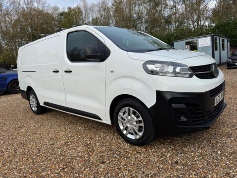 Vauxhall Vivaro 1.5 Turbo D 2900 Dynamic L2 H1 Euro 6 (s/s) 6dr 31