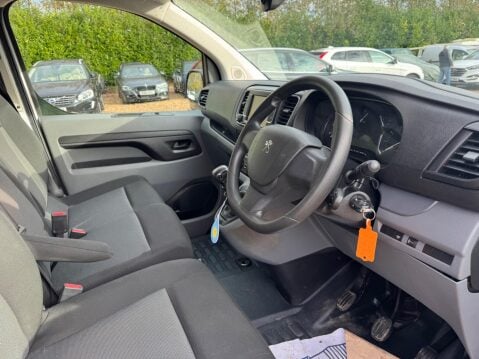 Peugeot Expert 1.5 BlueHDi 1000 Professional Premium Standard Panel Van MWB Euro 6 (s/s) 6 39