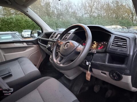 Volkswagen Transporter 2.0 TDI T28 BlueMotion Tech Startline FWD SWB Euro 5 (s/s) 5dr 32