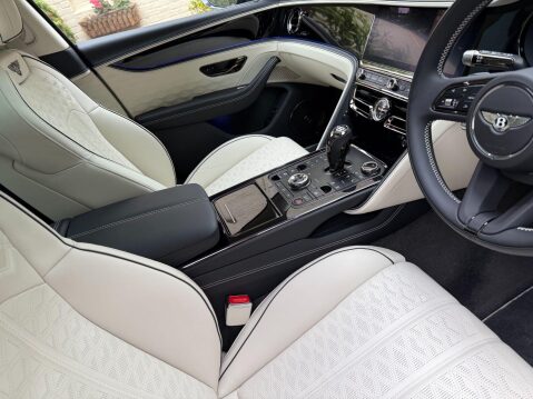 Bentley Flying Spur 4.0 V8 Ultra-Performance 25.9kWh Speed Saloon 4dr Petrol Plug-in Hybrid Aut 70