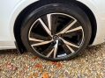 Volvo V90 2.0 B4 MHEV R-Design Estate 5dr Petrol Hybrid Auto Euro 6 (s/s) (197 ps) 17