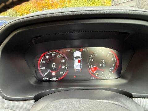 Volvo V90 2.0 B4 MHEV R-Design Estate 5dr Petrol Hybrid Auto Euro 6 (s/s) (197 ps) 25