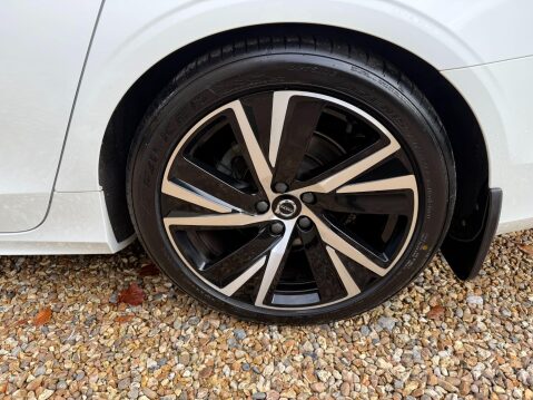 Volvo V90 2.0 B4 MHEV R-Design Estate 5dr Petrol Hybrid Auto Euro 6 (s/s) (197 ps) 16