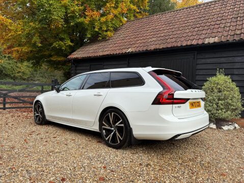 Volvo V90 2.0 B4 MHEV R-Design Estate 5dr Petrol Hybrid Auto Euro 6 (s/s) (197 ps) 10