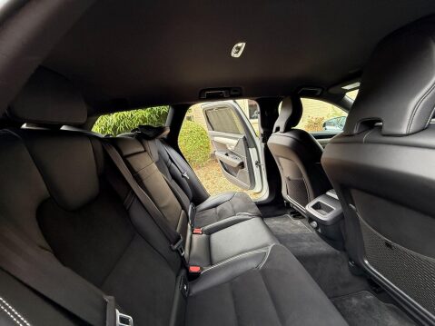 Volvo V90 2.0 B4 MHEV R-Design Estate 5dr Petrol Hybrid Auto Euro 6 (s/s) (197 ps) 47