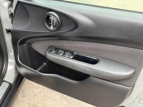 Mini Clubman COOPER 16