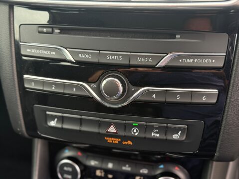 Infiniti Q30 BUSINESS EXECUTIVE D 21