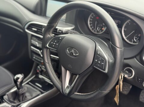 Infiniti Q30 BUSINESS EXECUTIVE D 18