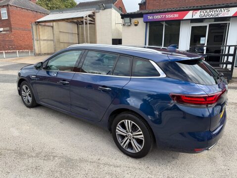 Renault Megane ICONIC DCI EDC 7