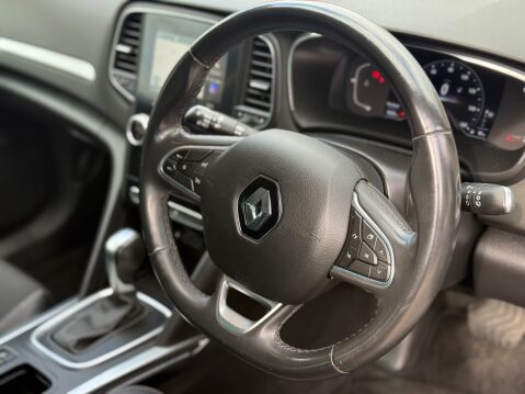 Renault Megane ICONIC DCI EDC 17