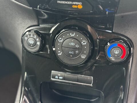 Ford Fiesta ZETEC ECONETIC TDCI 21