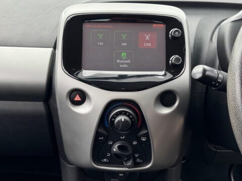 Citroen C1 1.0 VTi Feel Euro 5 3dr (Euro 5) 12