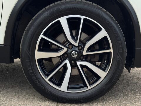 Nissan X-Trail 2.0 dCi Tekna 4WD Euro 6 (s/s) 5dr 12