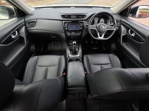 Nissan X-Trail 2.0 dCi Tekna 4WD Euro 6 (s/s) 5dr 23