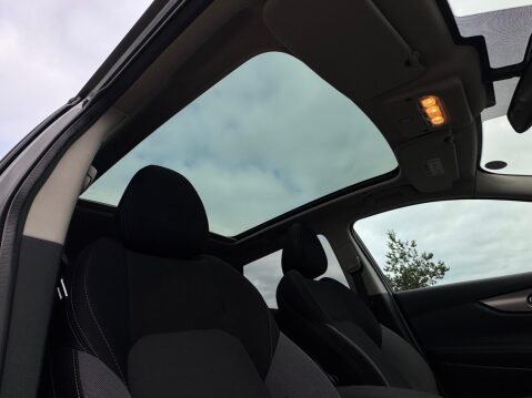 Nissan Qashqai 1.5 dCi N-Connecta Euro 6 (s/s) 5dr 14