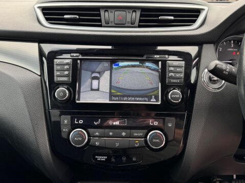 Nissan Qashqai 1.5 dCi N-Connecta Euro 6 (s/s) 5dr 17