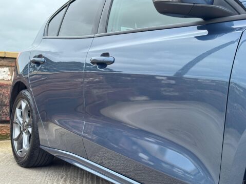 Ford Focus 1.0T EcoBoost MHEV ST-Line Edition Euro 6 (s/s) 5dr 9