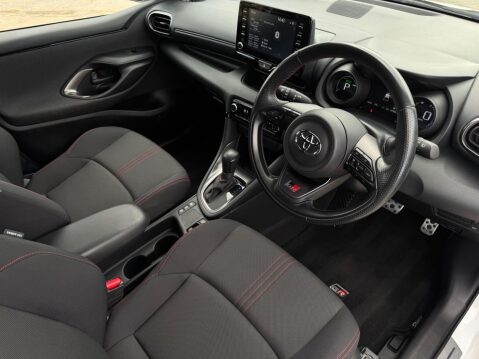 Toyota Yaris 1.5 VVT-h GR SPORT E-CVT Euro 6 (s/s) 5dr 10