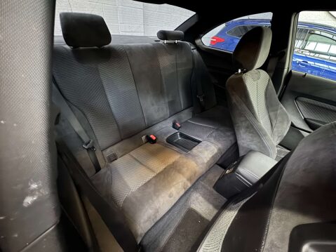 BMW 2 Series 2.0 220D M Sport Auto 2dr 31