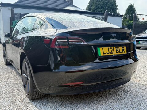 Tesla Model 3 (Dual Motor) Long Range Auto 4WDE 4dr 17